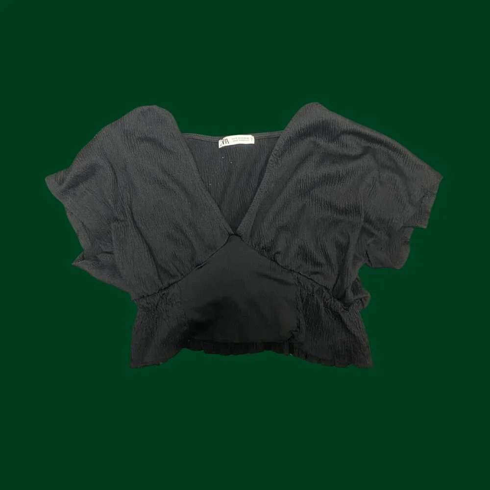 ✨ Zara Black Textured Wrap Crop Top (Size S) - Picture 2 of 6